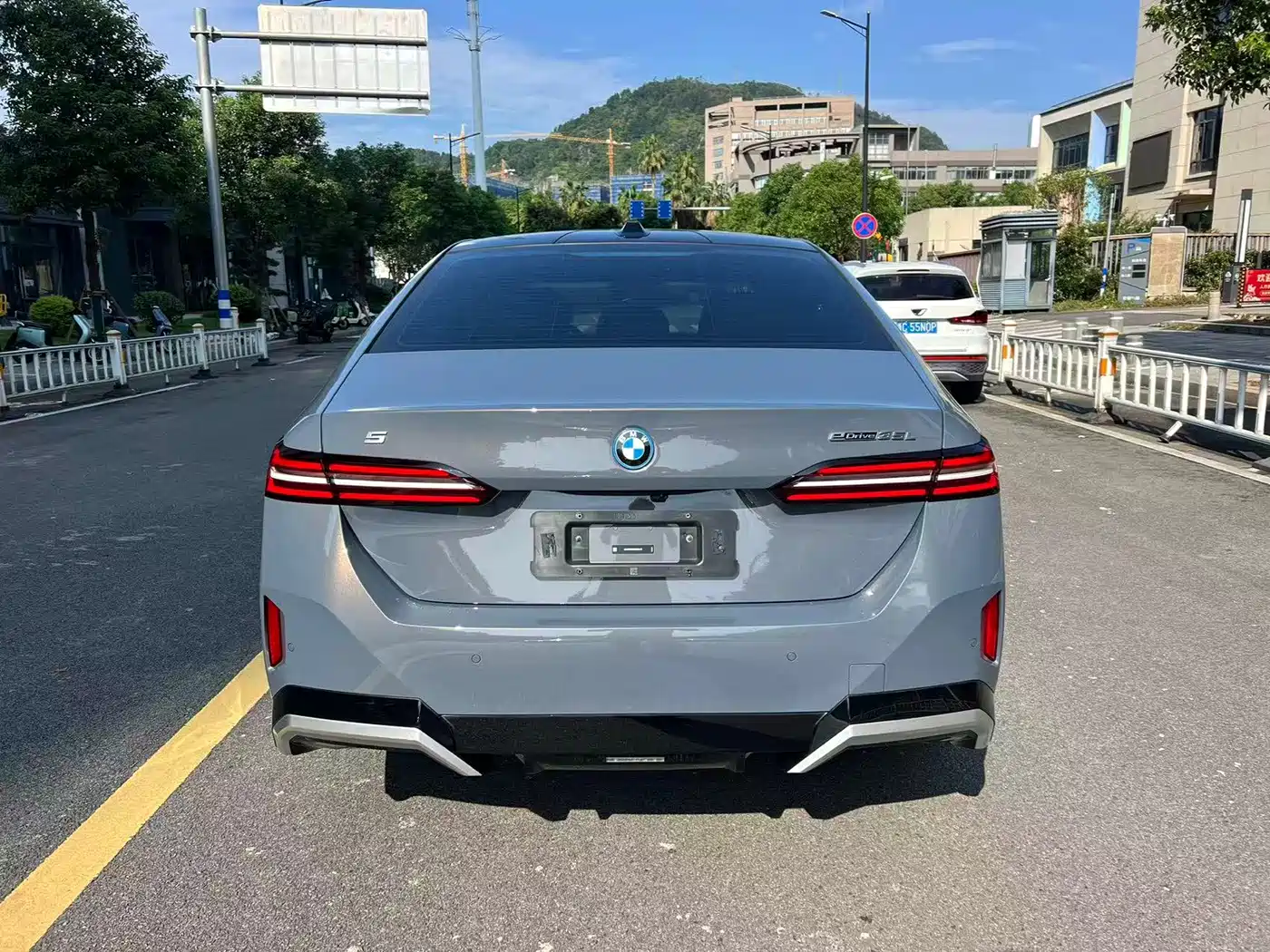 BMW i5 2024 2024 eDrive 35L M Sport Package