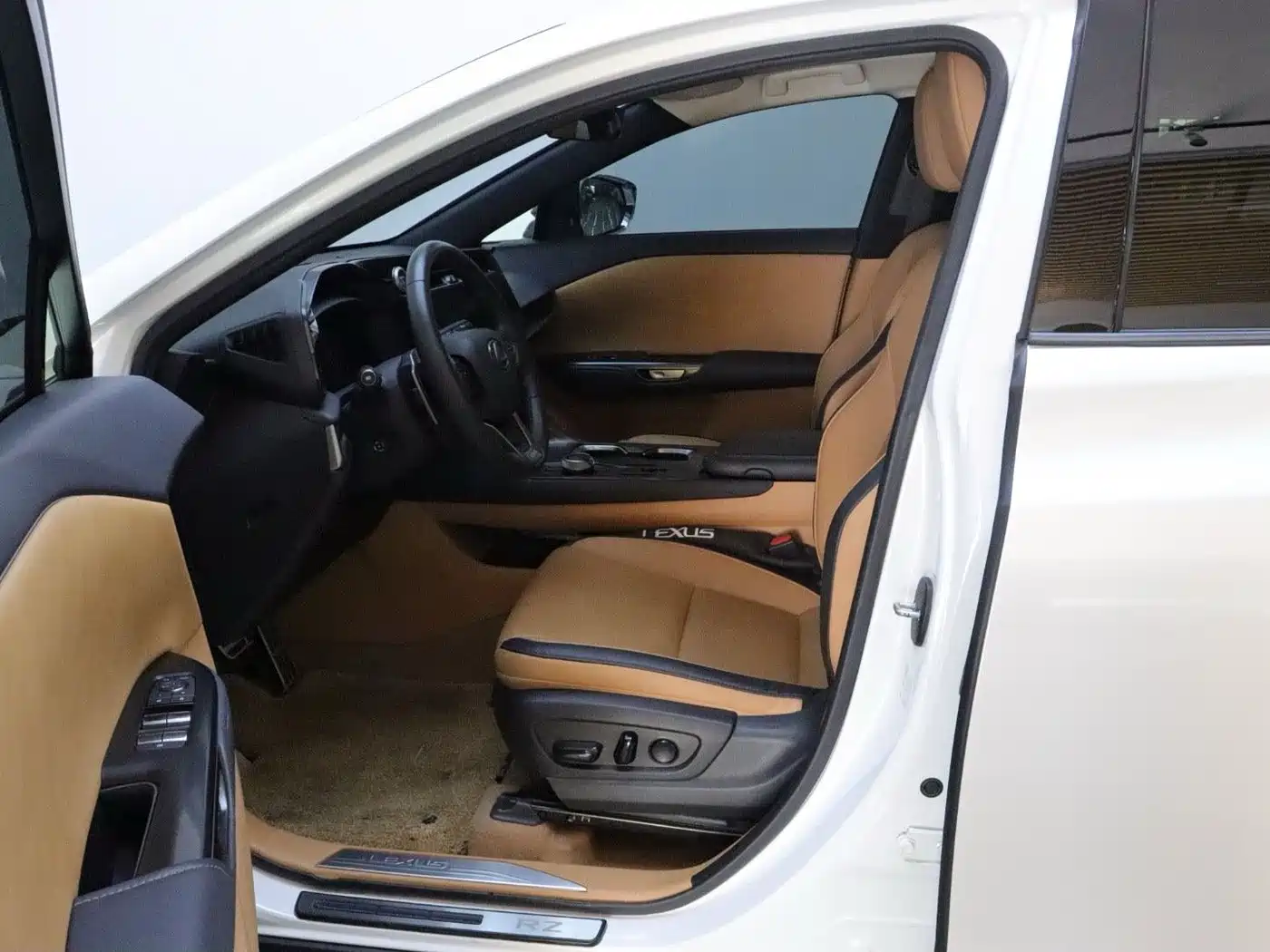 Lexus RZ 2023 2023 450e 4WD Deluxe