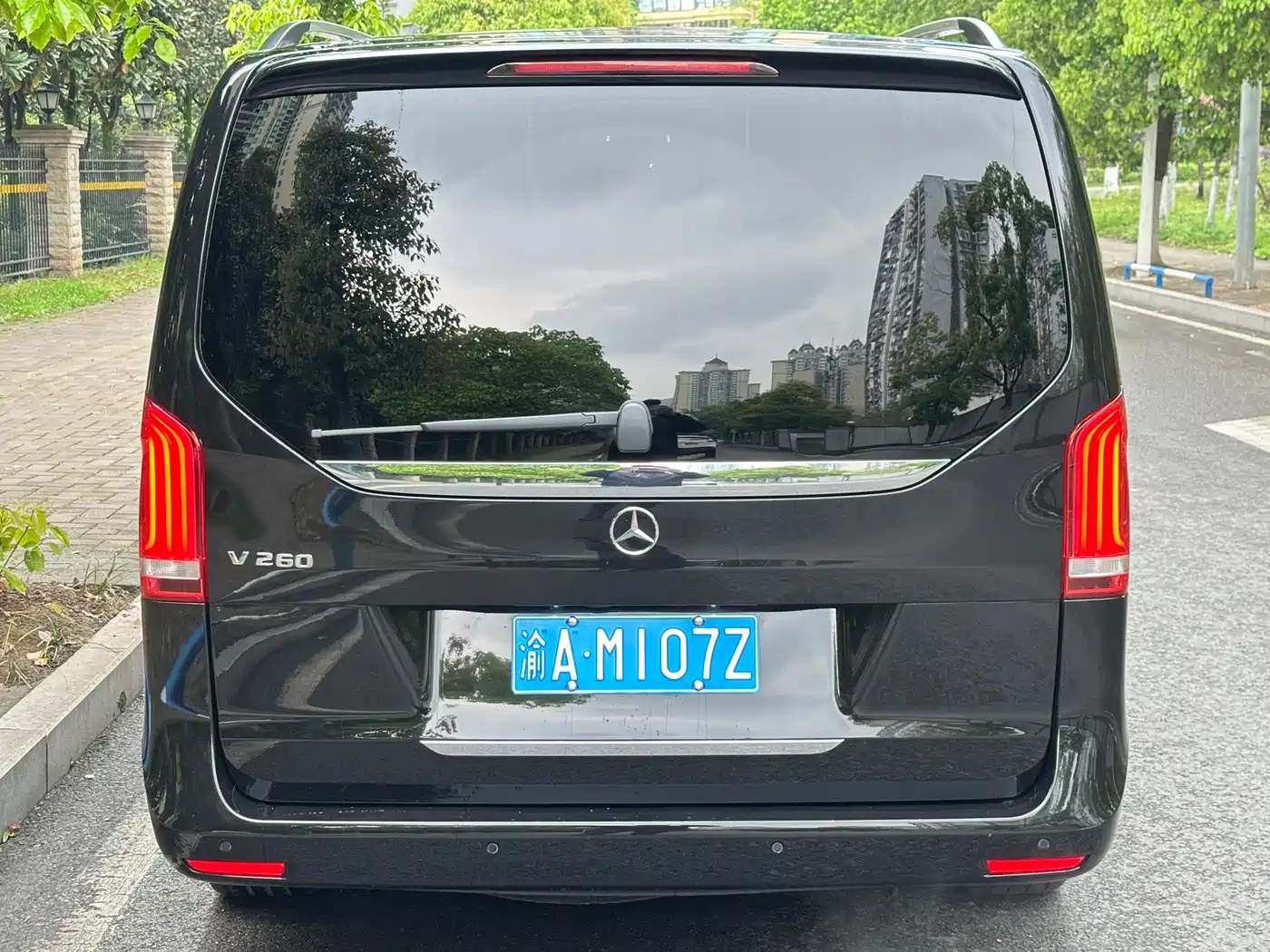 MERCEDES-BENZ V CLASS