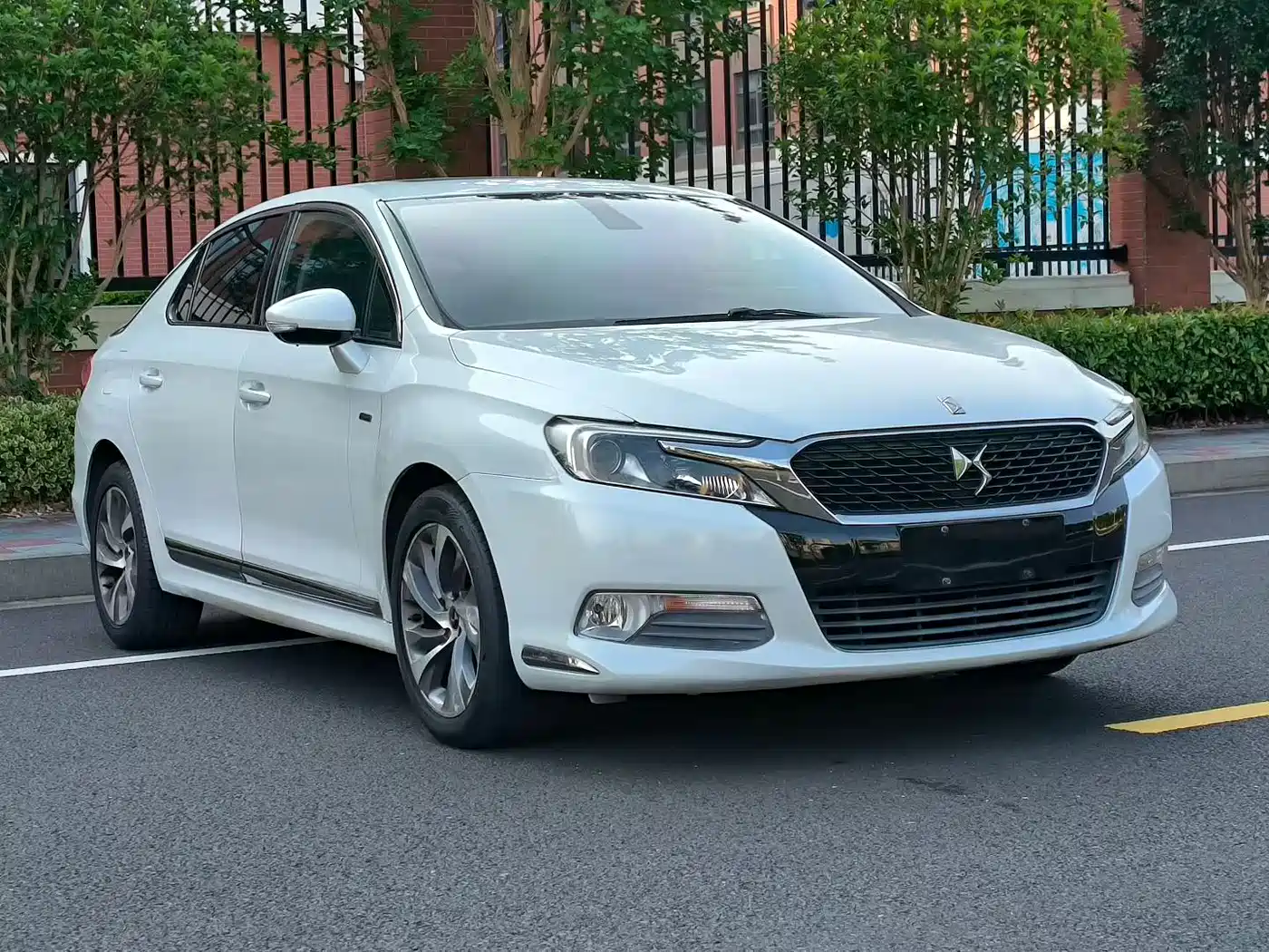DS 5LS 2014 2014 1.6T Elegance THP160