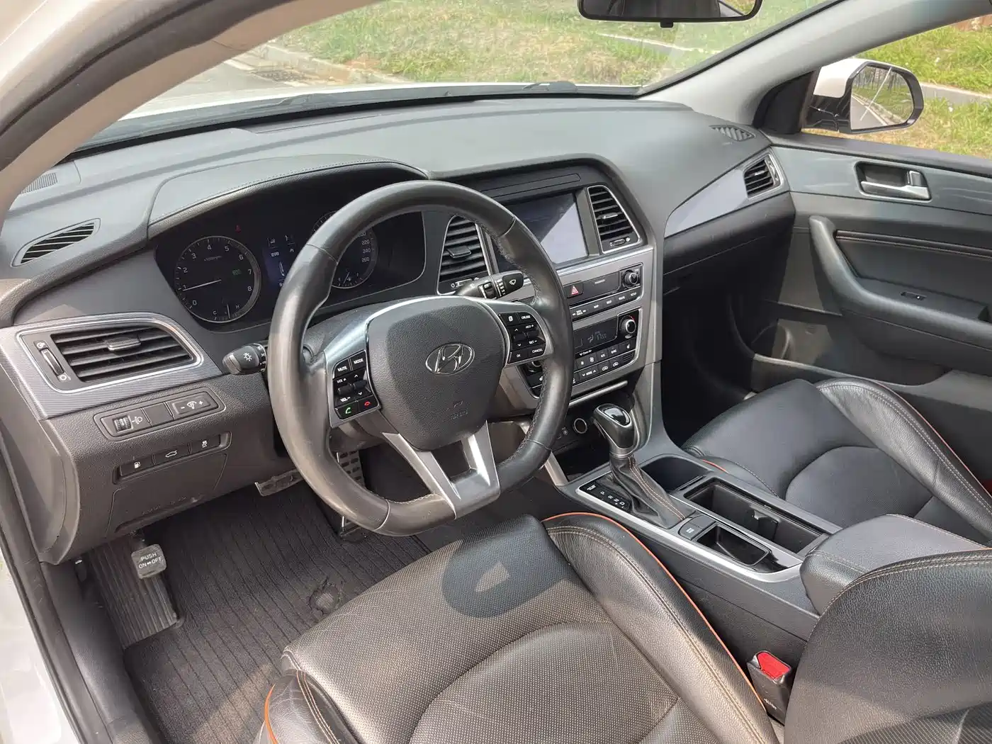 Hyundai Sonata 2015 1.6T GLS Smart фото 5