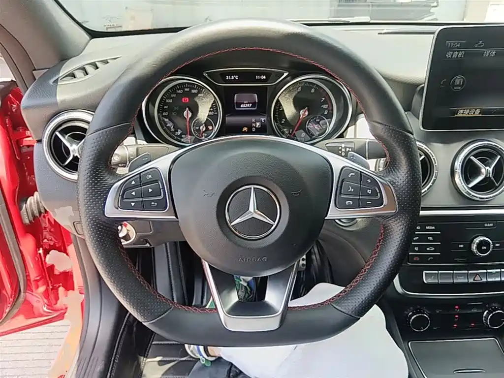 Mercedes-Benz CLA (Import) 2018 CLA 220 4MATIC фото 11