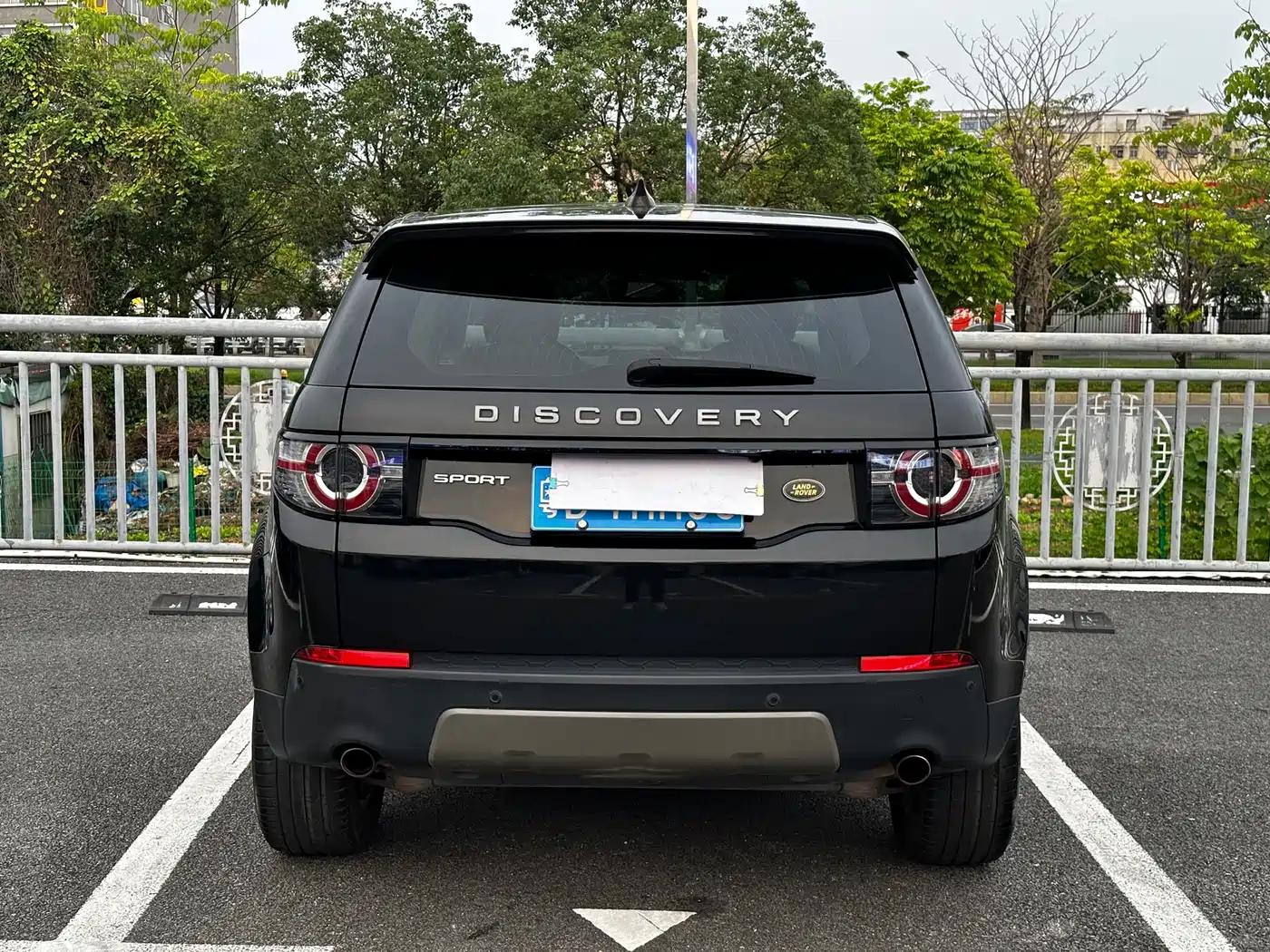 Land Rover Discovery Sport 2018 240PS SE Edition фото 4