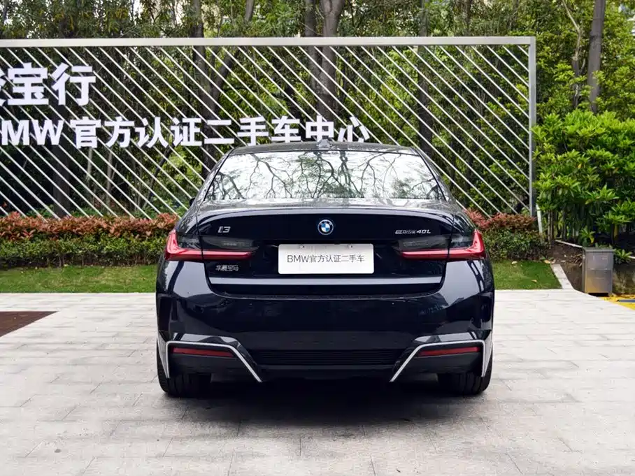 BMW i3 2025 eDrive 40 L Shadow Night Package фото 4
