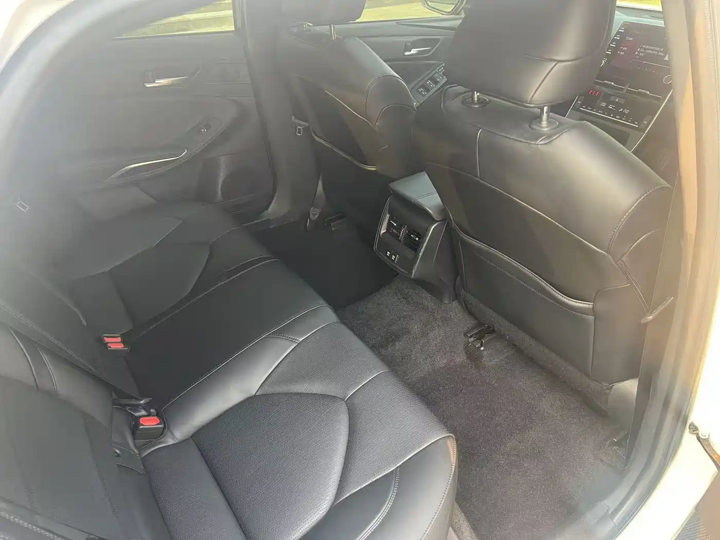 Toyota Avalon 2019 2.0L Luxury Edition (China VI) фото 6