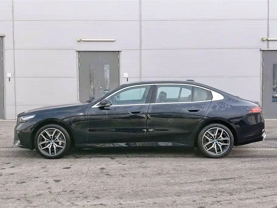 BMW i5 2024 eDrive 35L M Sport Package фото 2
