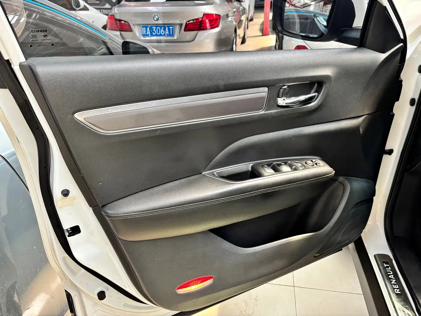 Renault Koleos 2017 2017 2.0L 2WD Luxury Edition