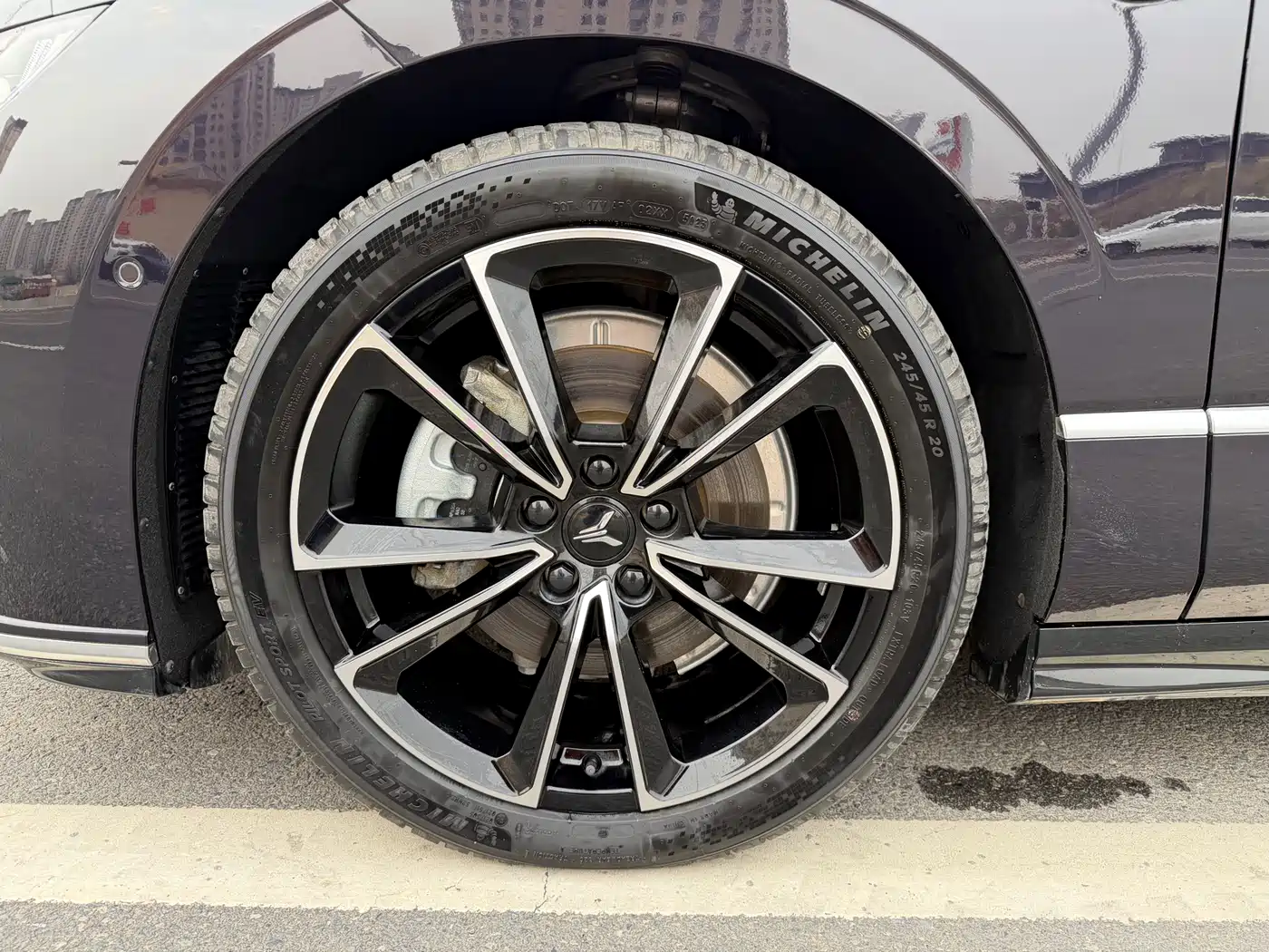 Voyah Auto VOYAH Zhuiguang 2024 PHEV AWD Ultra Long Range Flagship фото 17