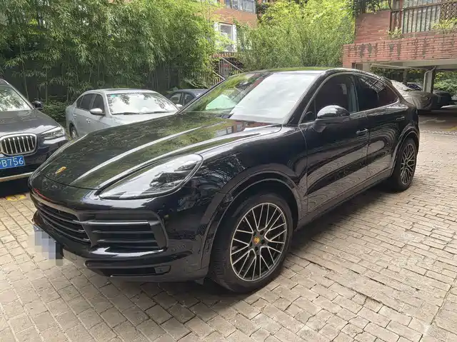 Porsche Cayenne 2021