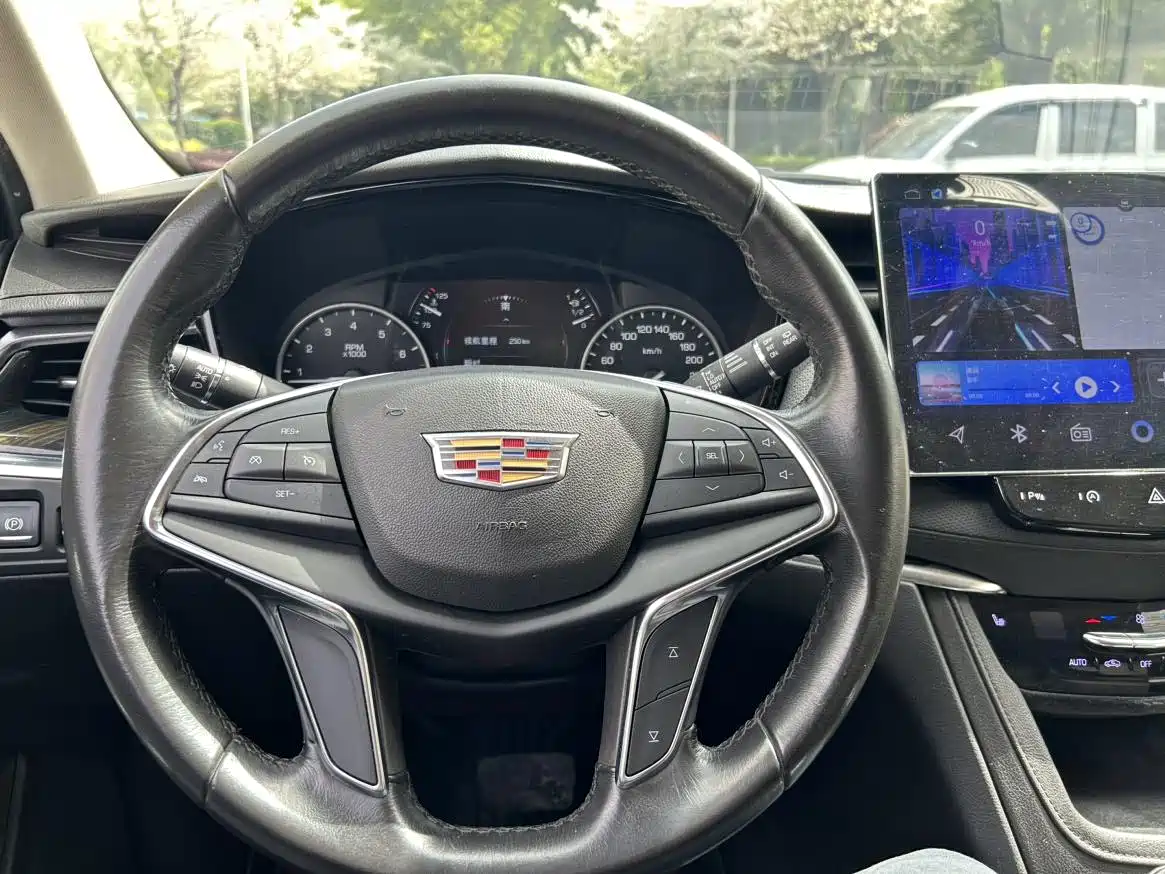 Cadillac XT5 2017 2018 25T Luxury