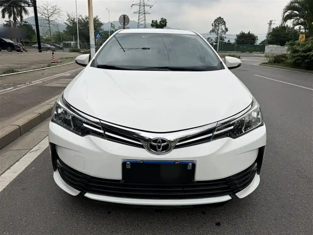 Toyota Corolla 2017 Facelift 1.2T S-CVT GL фото 5