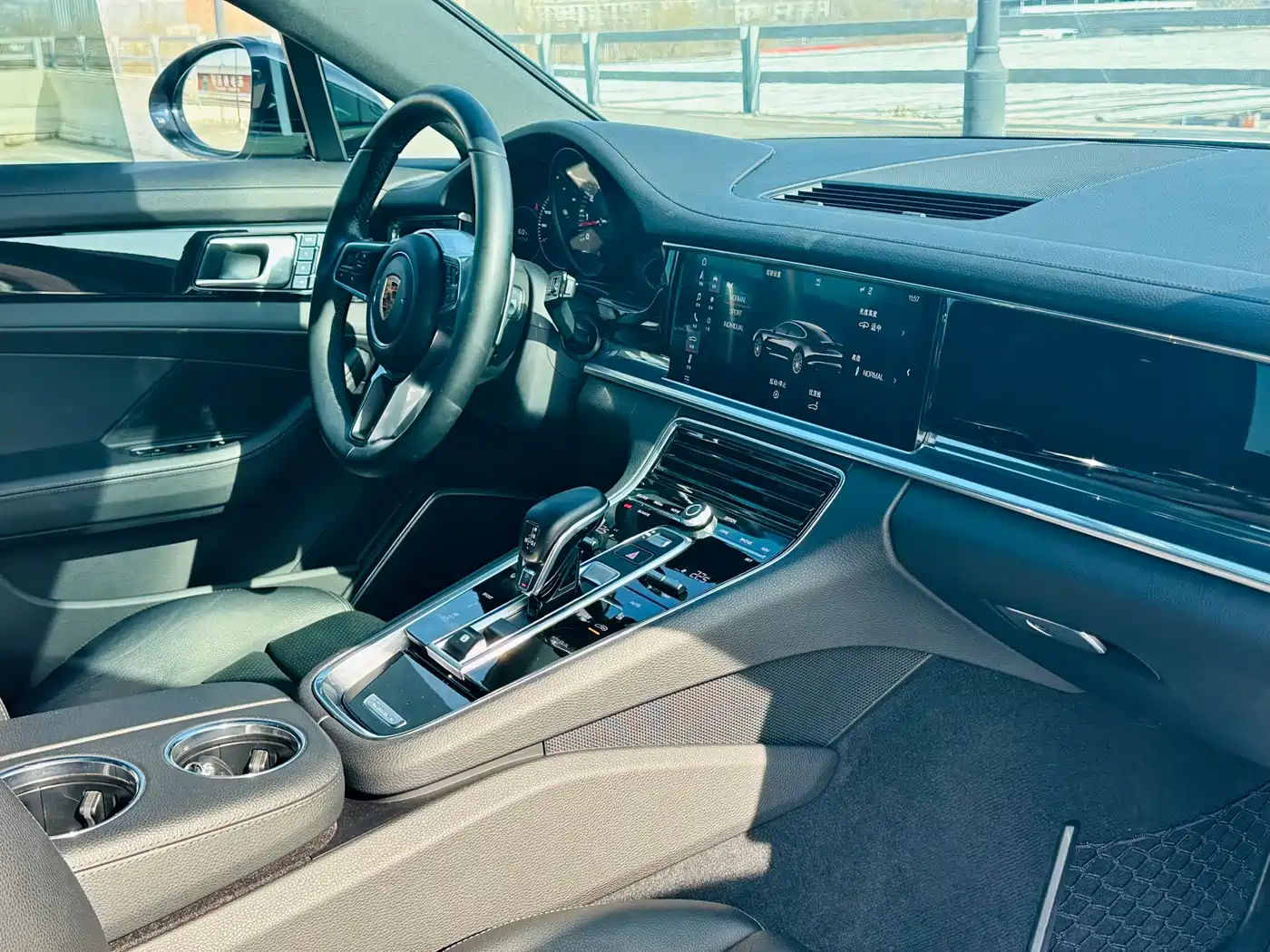 Porsche Panamera 2017 Panamera 3.0T фото 25