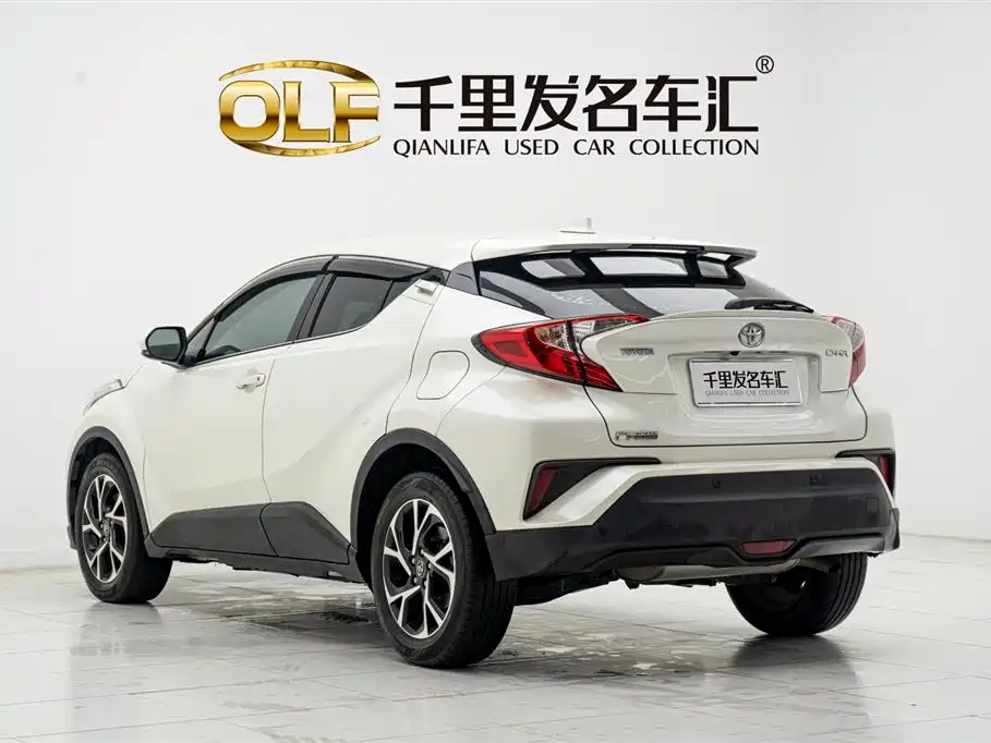 Toyota C-HR 2020 Model 2.0L Leading фото 4