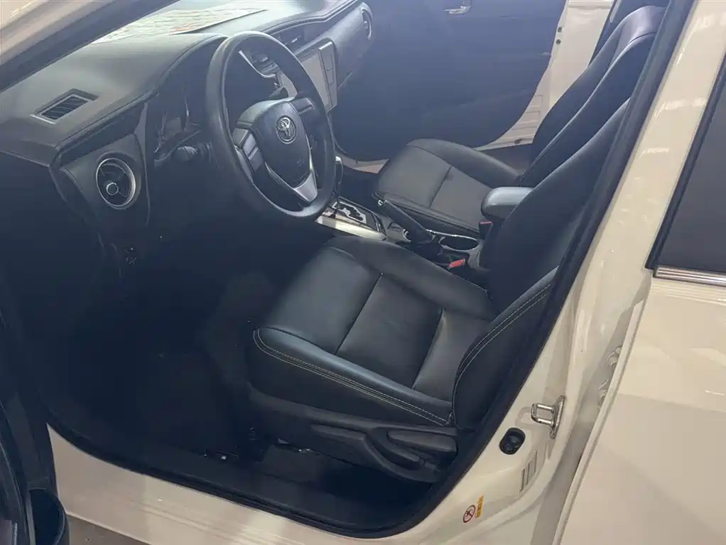Toyota Corolla 2017 Facelift 1.2T S-CVT GL фото 8