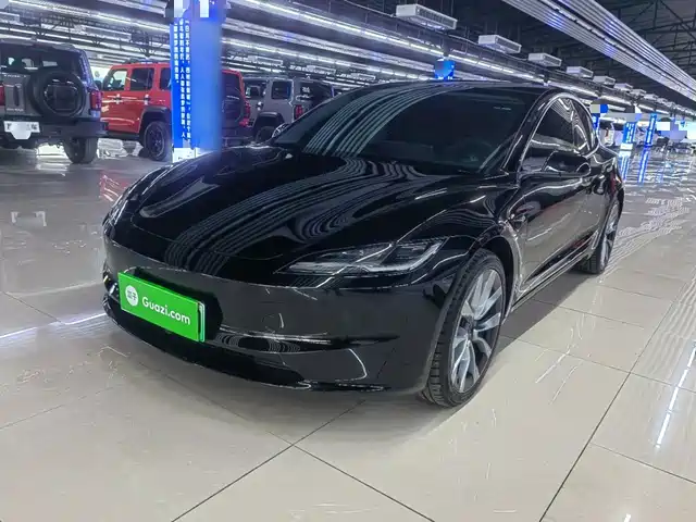Tesla Model 3 2026