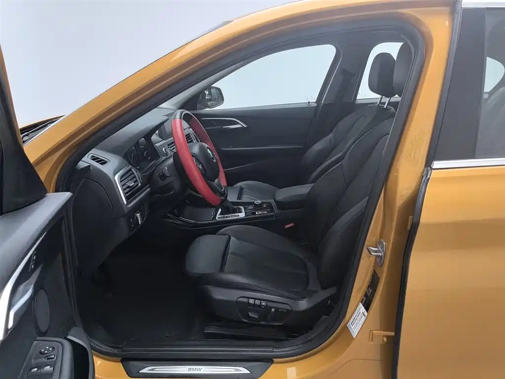 BMW 1 Series 2017 118i Sport фото 10