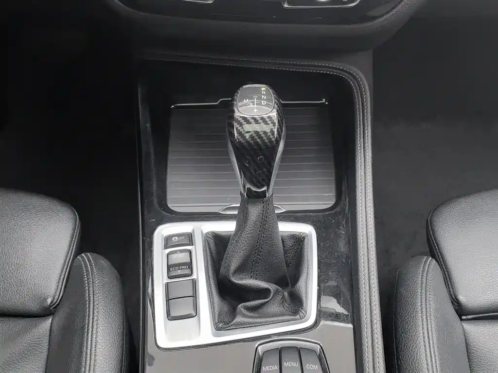 BMW 1 Series 2017 118i Sport фото 13
