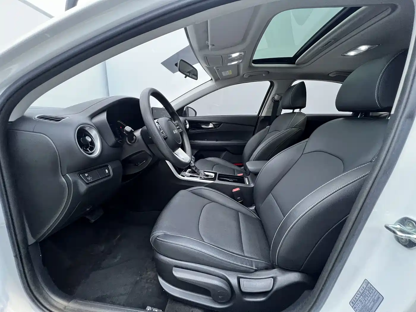 Kia K3 2021 Facelift 1.5L CVT Fashion Edition фото 27