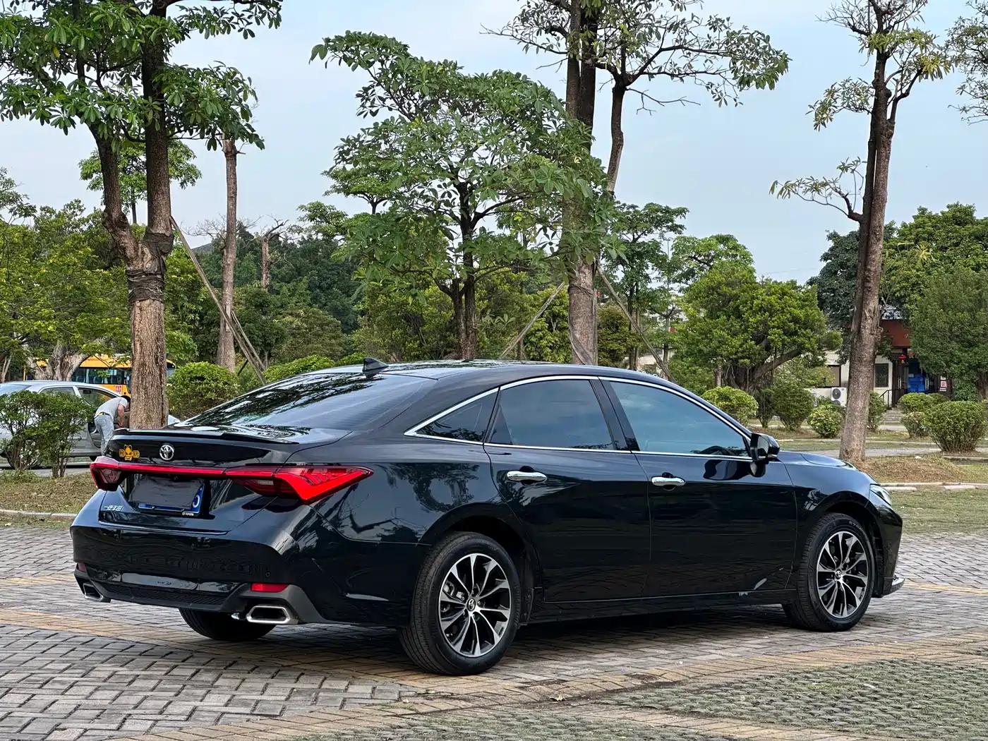 Toyota Avalon 2023 2.5L Luxury Edition фото 6
