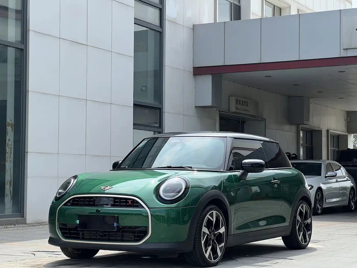 MINI MINI 2025 2025 2.0T COOPER S Artist