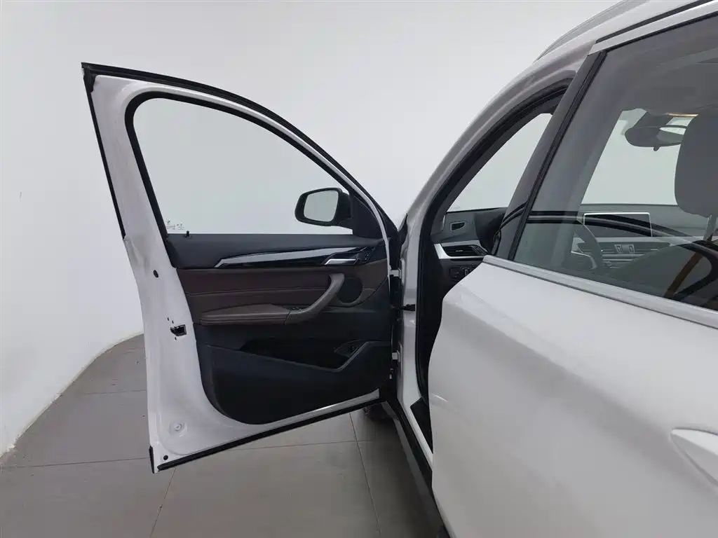 BMW X1 2020 sDrive20Li Fashion Model фото 8