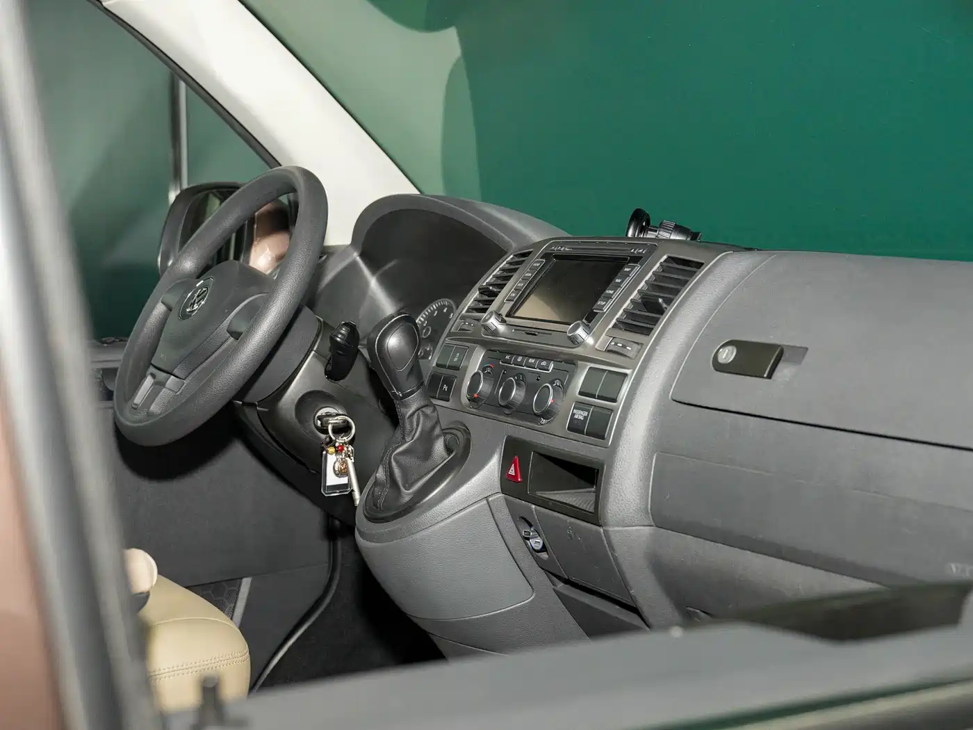 Volkswagen Caravelle 2014 2.0TSI 4WD Comfort Edition фото 30