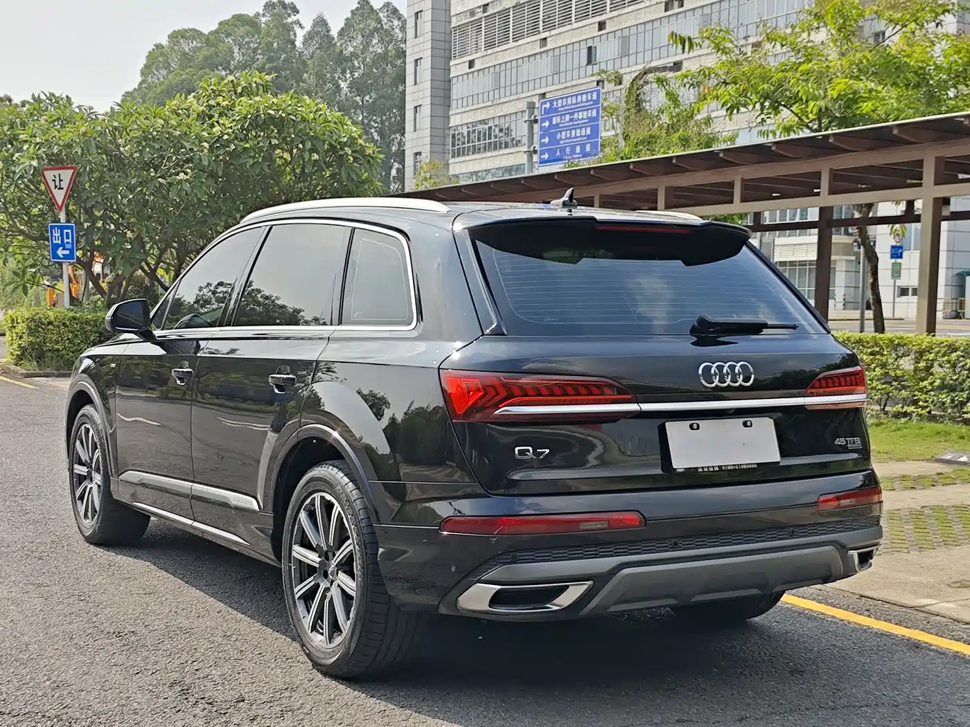 Audi Q7 2021 45 TFSI quattro S line Sport фото 16