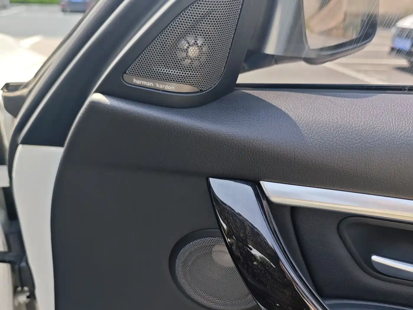 BMW 3 Series 2018 320Li M Sport Black Night Edition фото 6