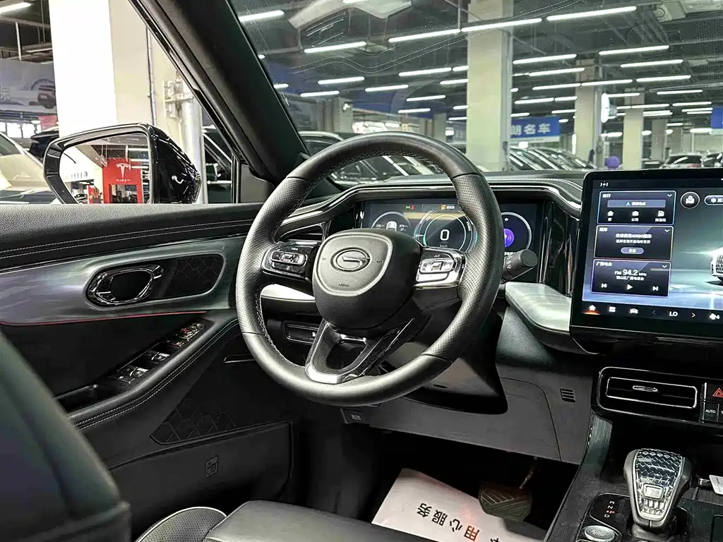 GAC Trumpchi Trumpchi GS8 2022 Dual Engine Series 2.0TM 2WD Premium Edition (6-Seater) фото 8