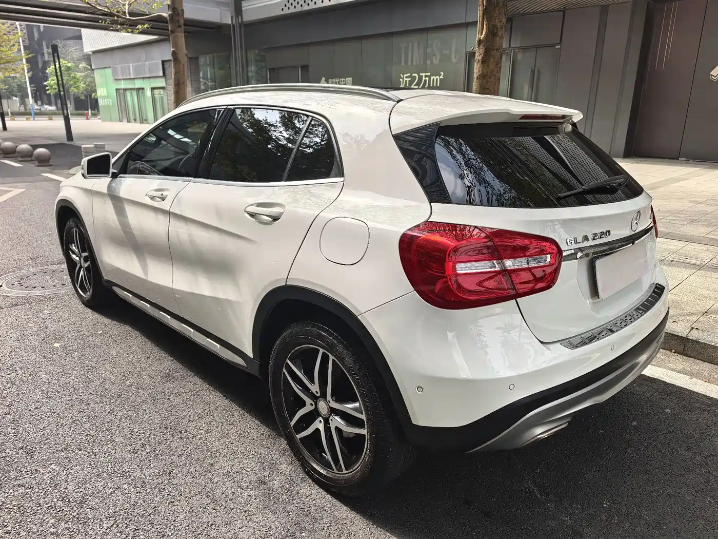 Mercedes-Benz GLA 2016 GLA 220 4MATIC Fashion фото 6