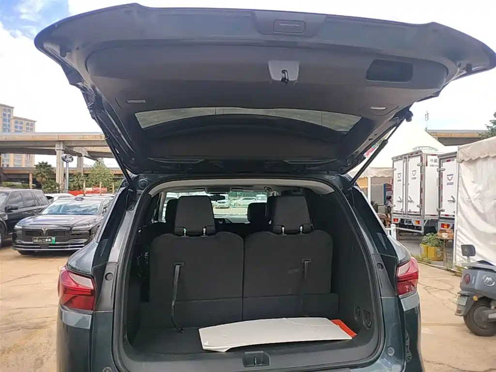 Chevrolet Trailblazer 2022 Mild Hybrid 650T 7-seater Style Edition фото 19