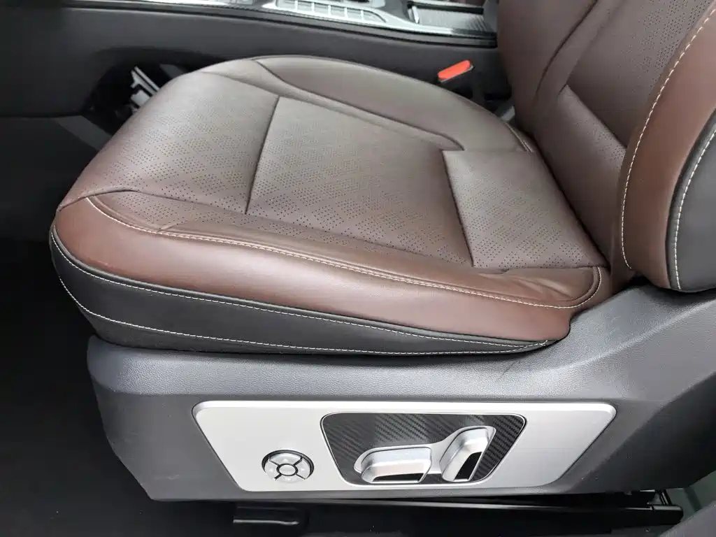 WEY VV6 2021 2021 2.0T 2WD Smart Protection+