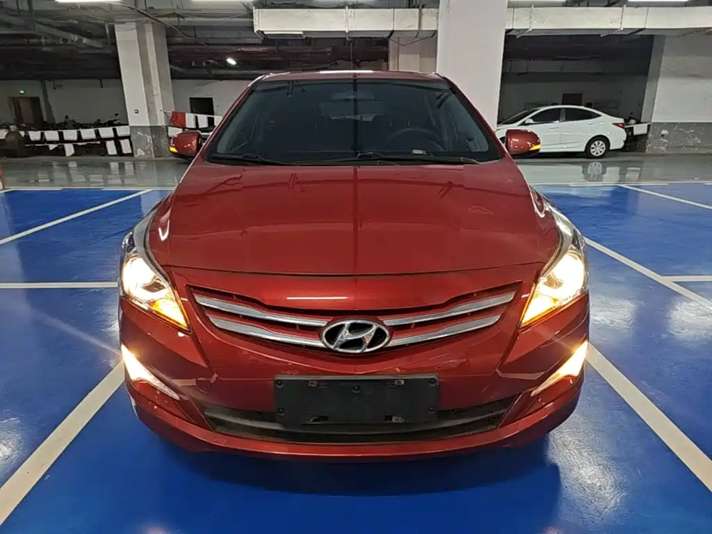 Hyundai Reina 2014 2014 Model 1.6L Automatic TOP