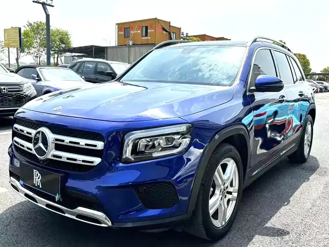 MERCEDES-BENZ GLB