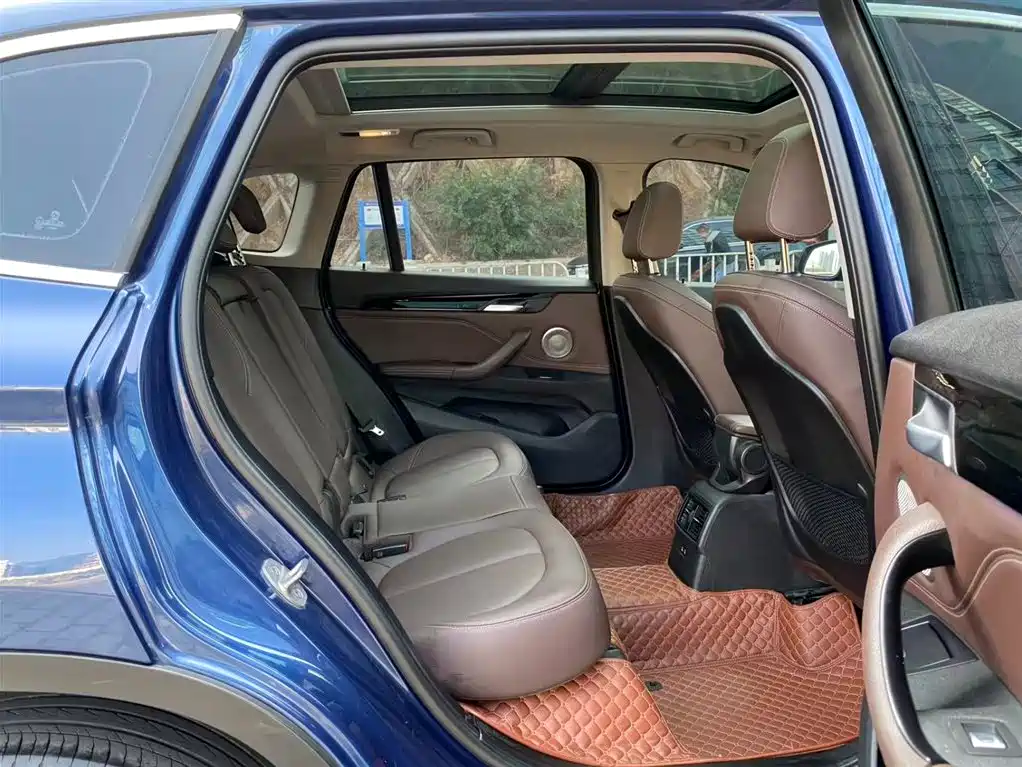 BMW X1 2021 sDrive25Li Leading фото 13