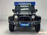 Фото 2 - Jeep Wrangler