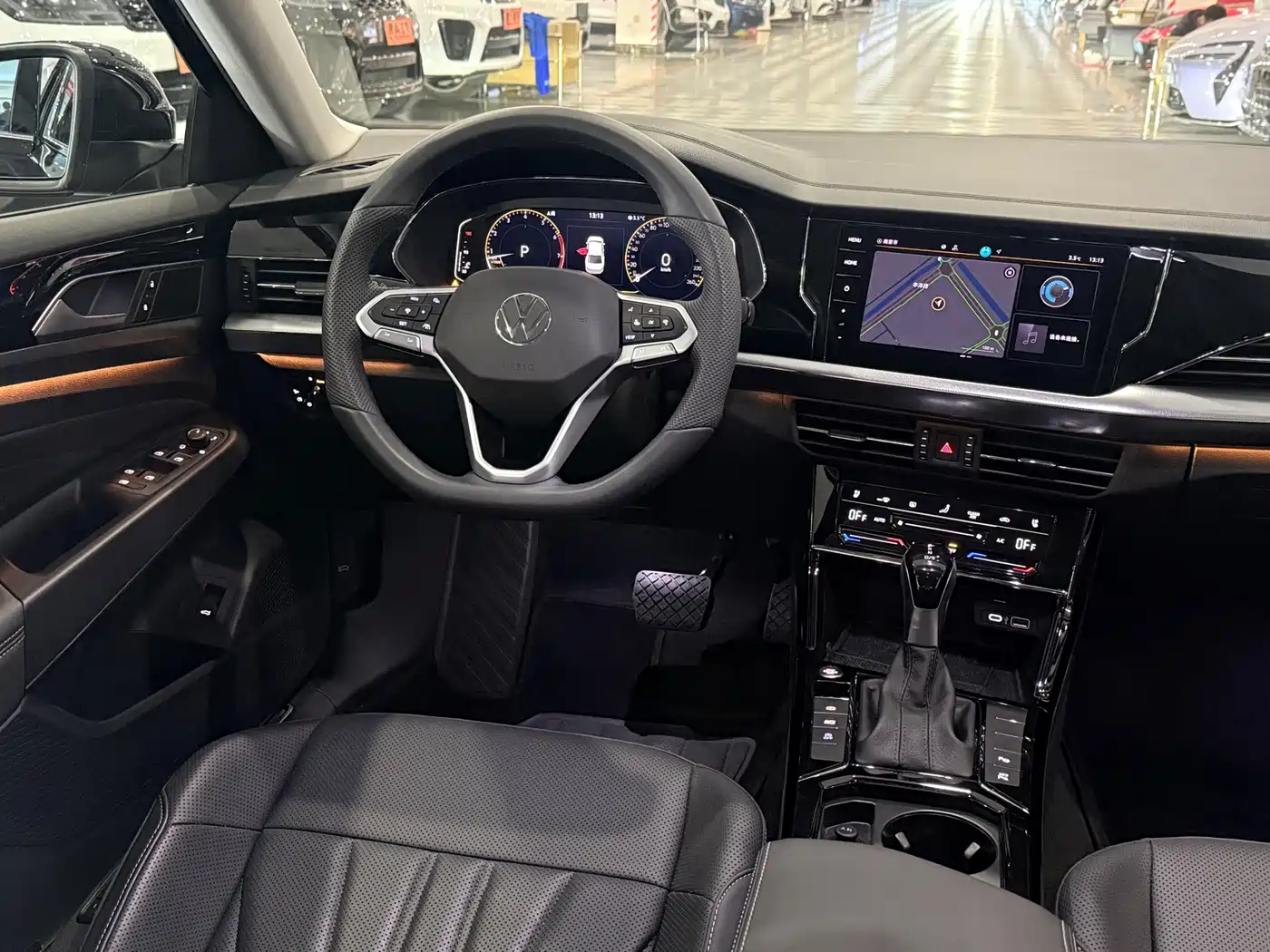 Volkswagen Passat 2025 Outstanding 380TSI Dragon Glory Edition фото 12
