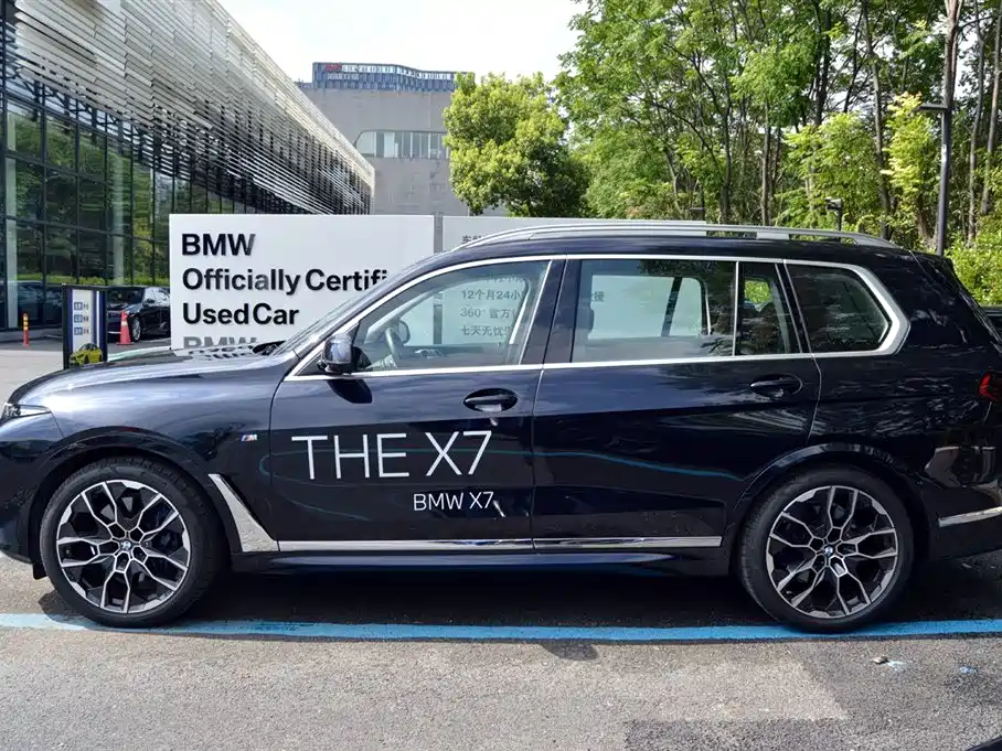 BMW X7 2023 xDrive40i Executive M Sport Package фото 4