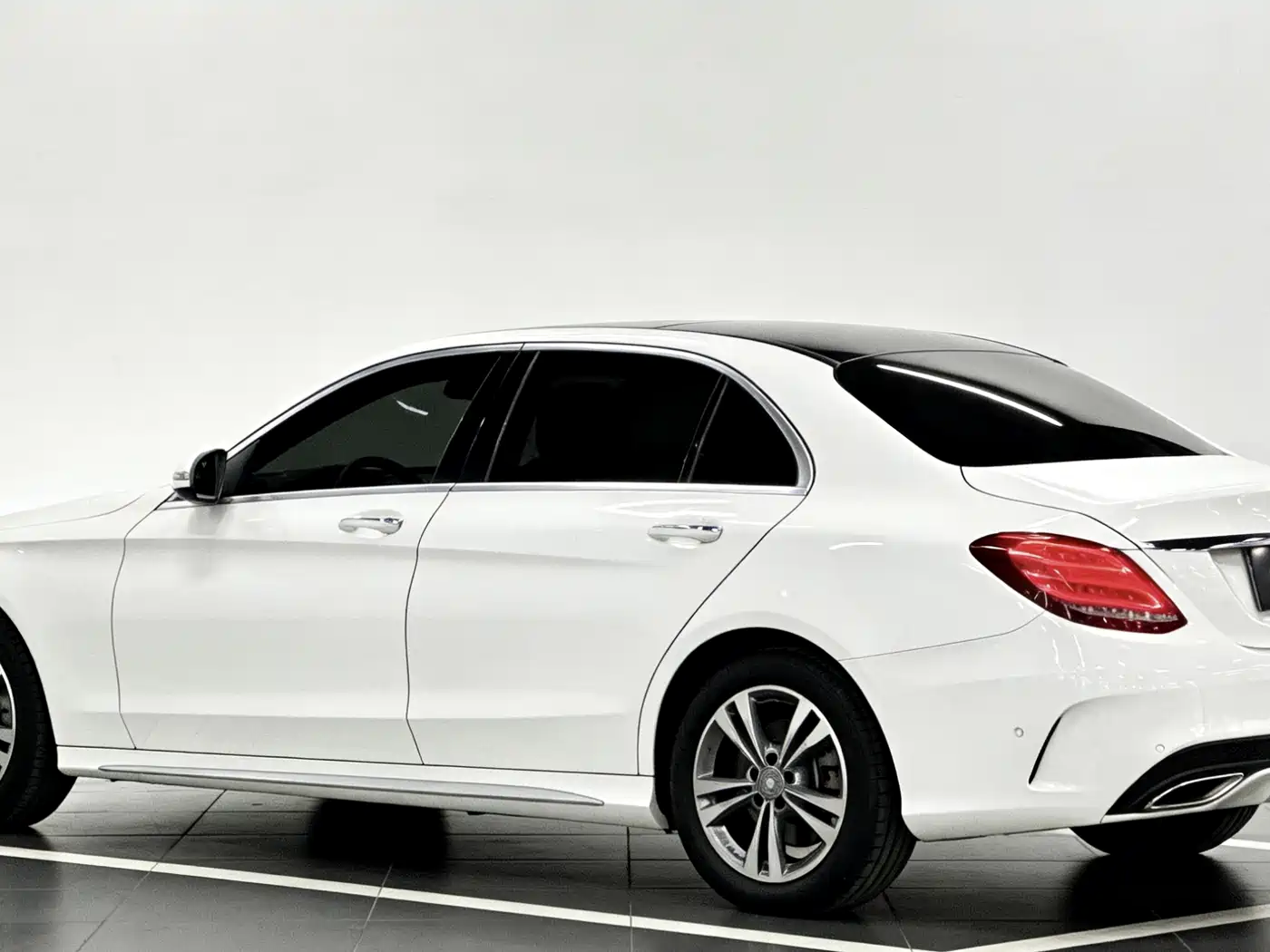 Mercedes-Benz C-Class 2016 C 200 L Sport фото 4