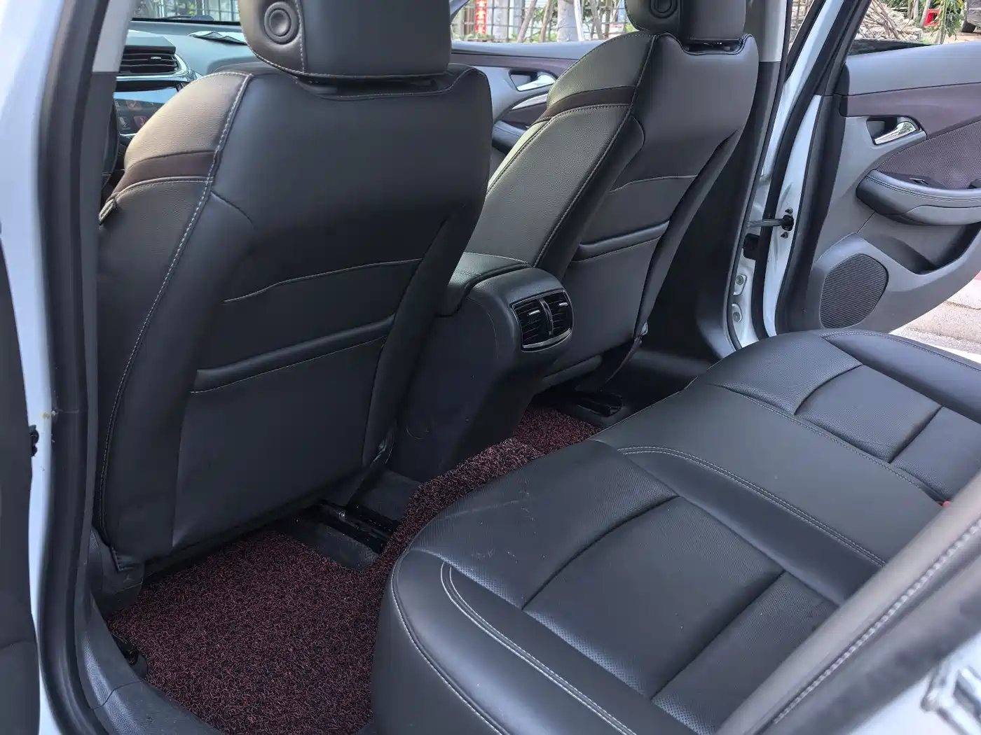 Chevrolet Malibu 2018 530T Automatic Luxury Edition фото 10
