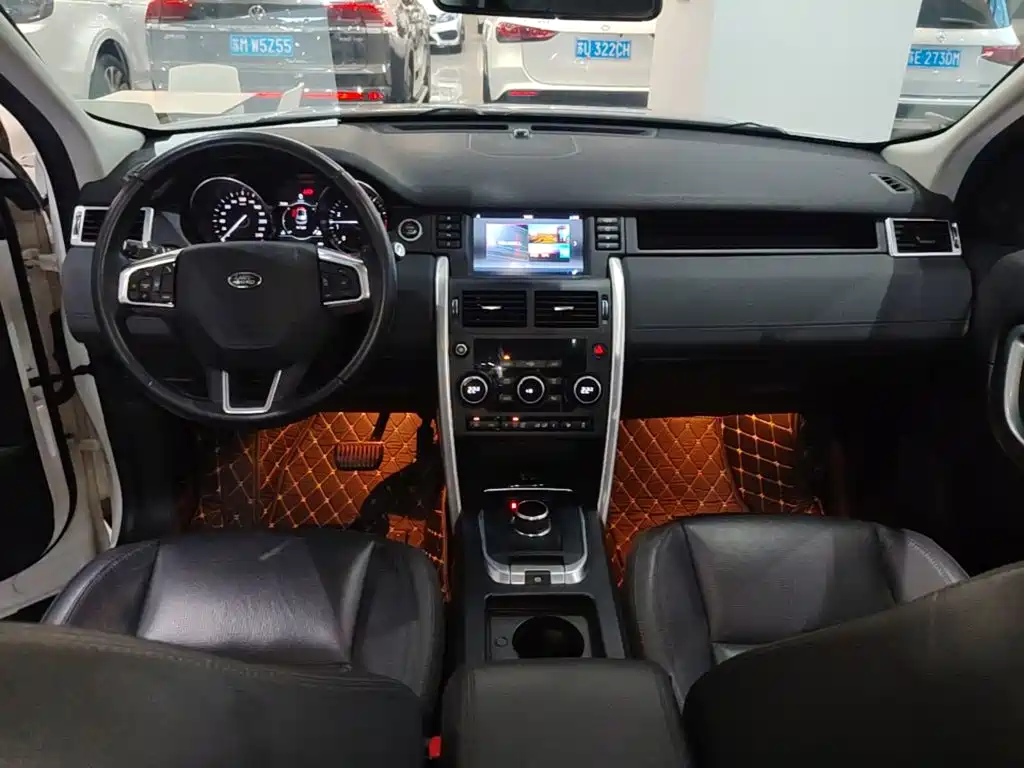 Фото 10 - Land Rover Discovery Sport