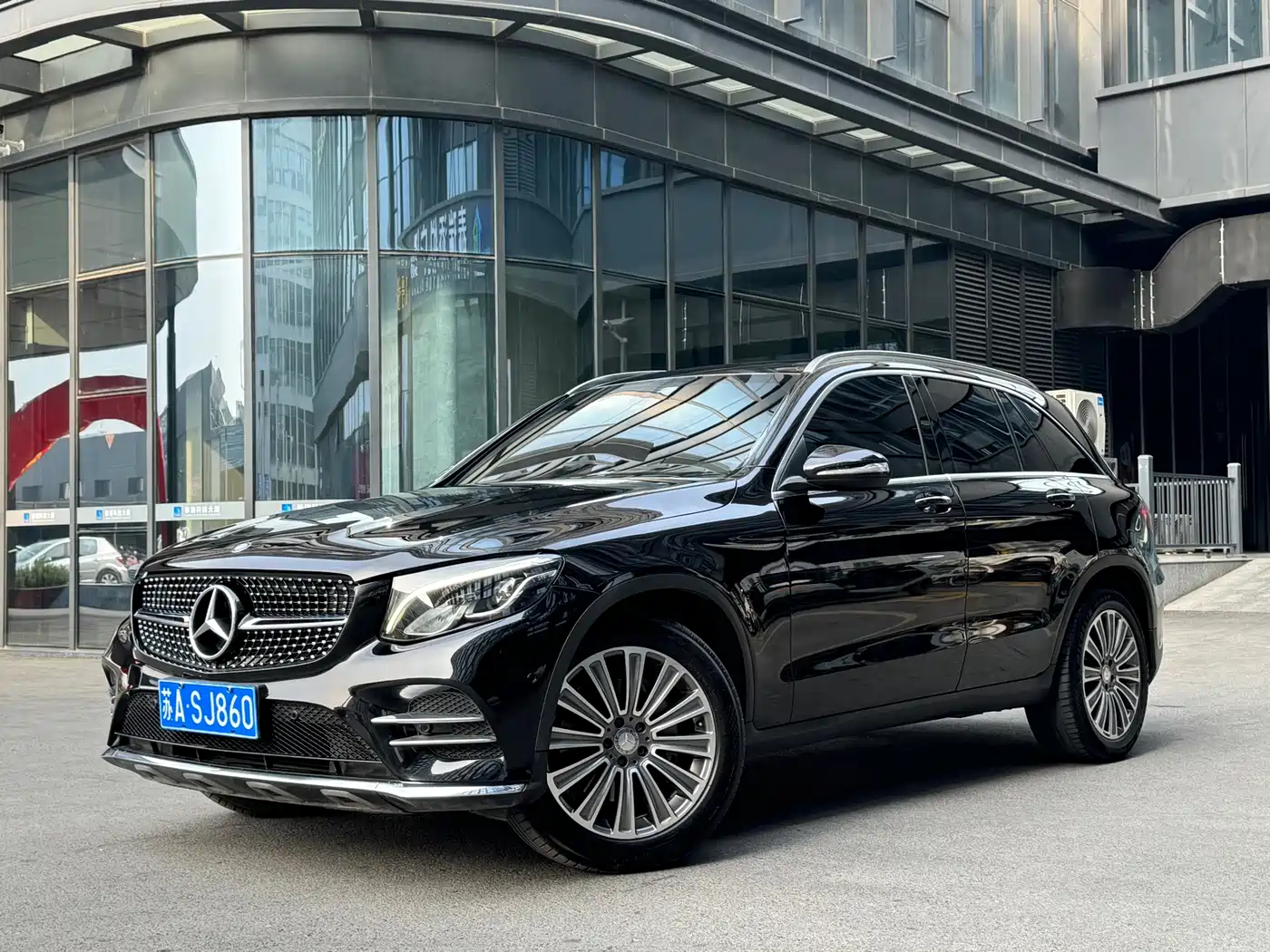 MERCEDES-BENZ GLC
