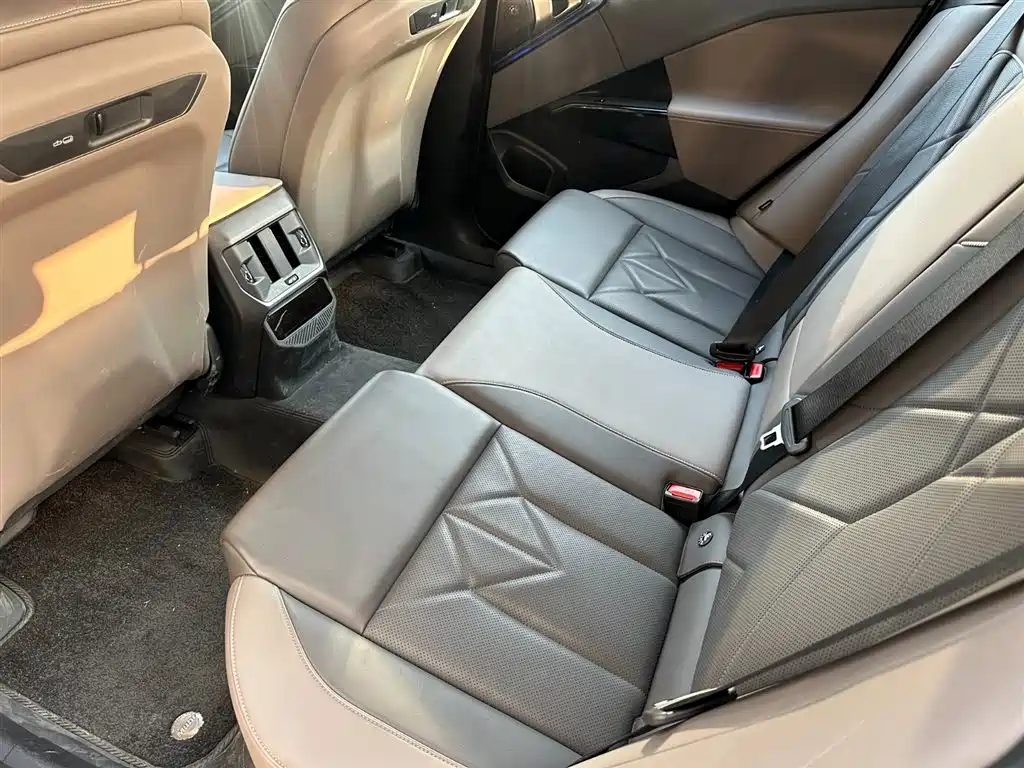 BMW X3 2025 xDrive30L Premium M Sport Package фото 8