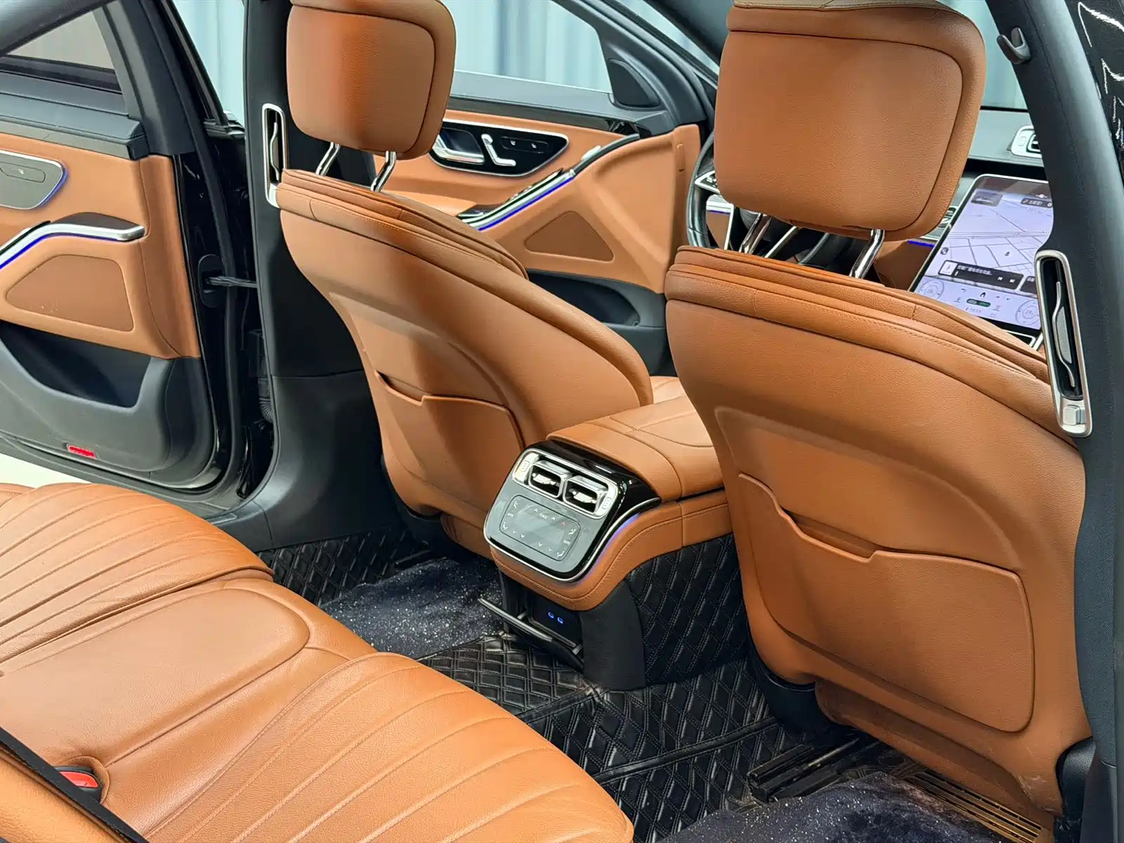 Фото 14 - Mercedes-Benz S-Class