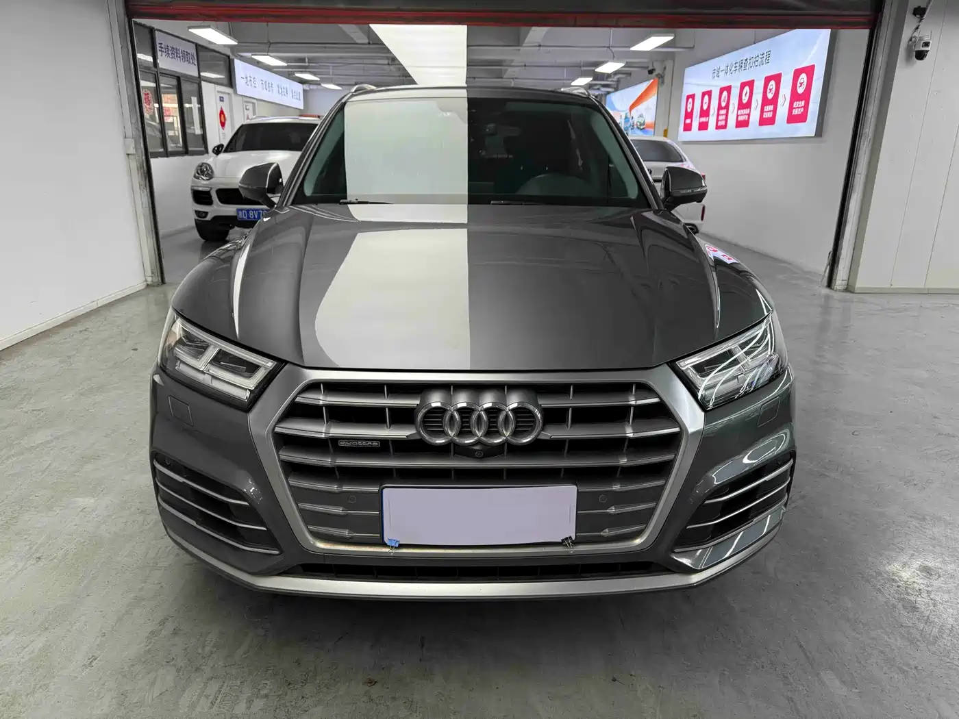 Audi Q5L 2020 Facelift 40 TFSI Honor Fashion фото 2