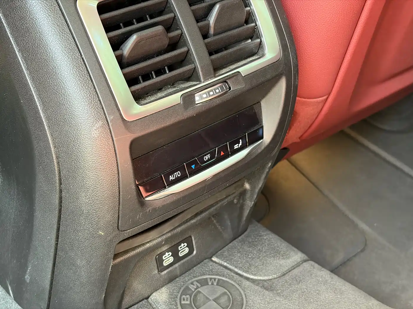 BMW iX3 2022 Innovation Leader фото 16