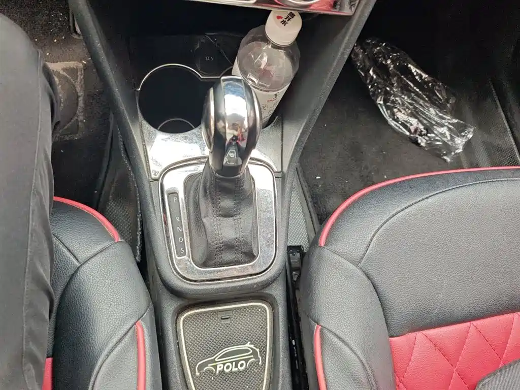 Volkswagen Polo 2016 1.4L Automatic Trend фото 7