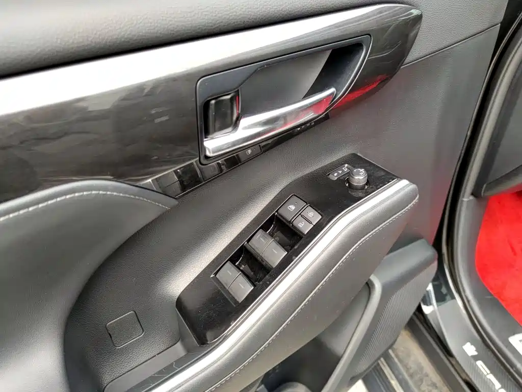 Toyota Crown Kluger 2024 2023 2.5L HEV AWD Premium Edition
