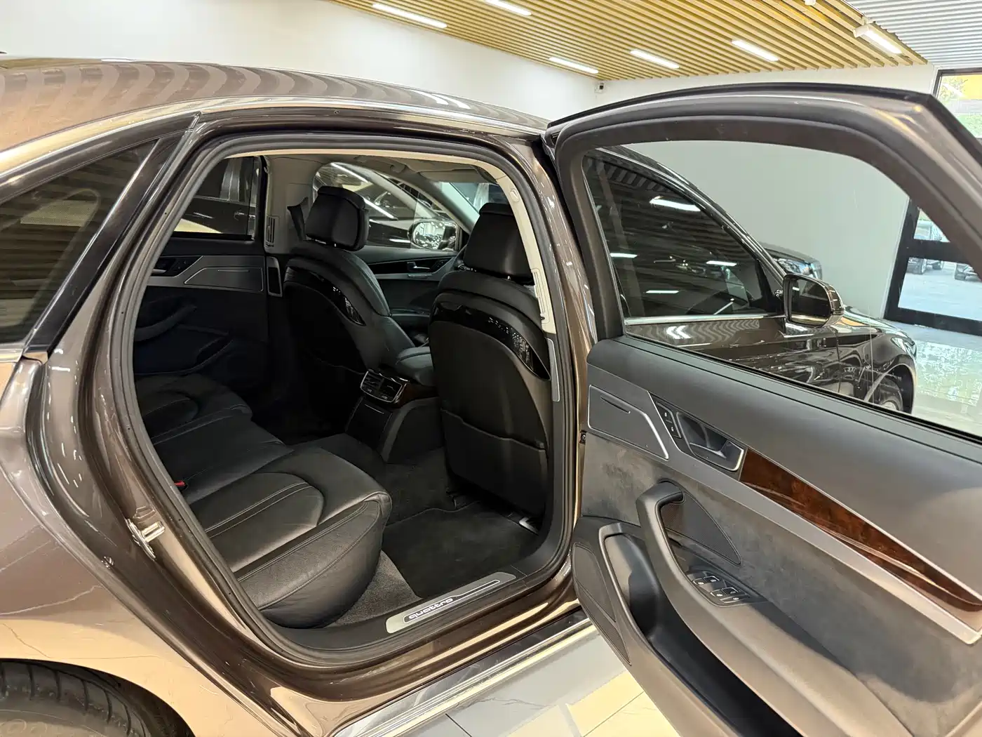 Audi A8 2016 A8L 45 TFSI quattro Comfort фото 17