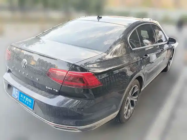 Volkswagen Magotan 2021 330TSI DSG 30th Anniversary Edition — фото 2